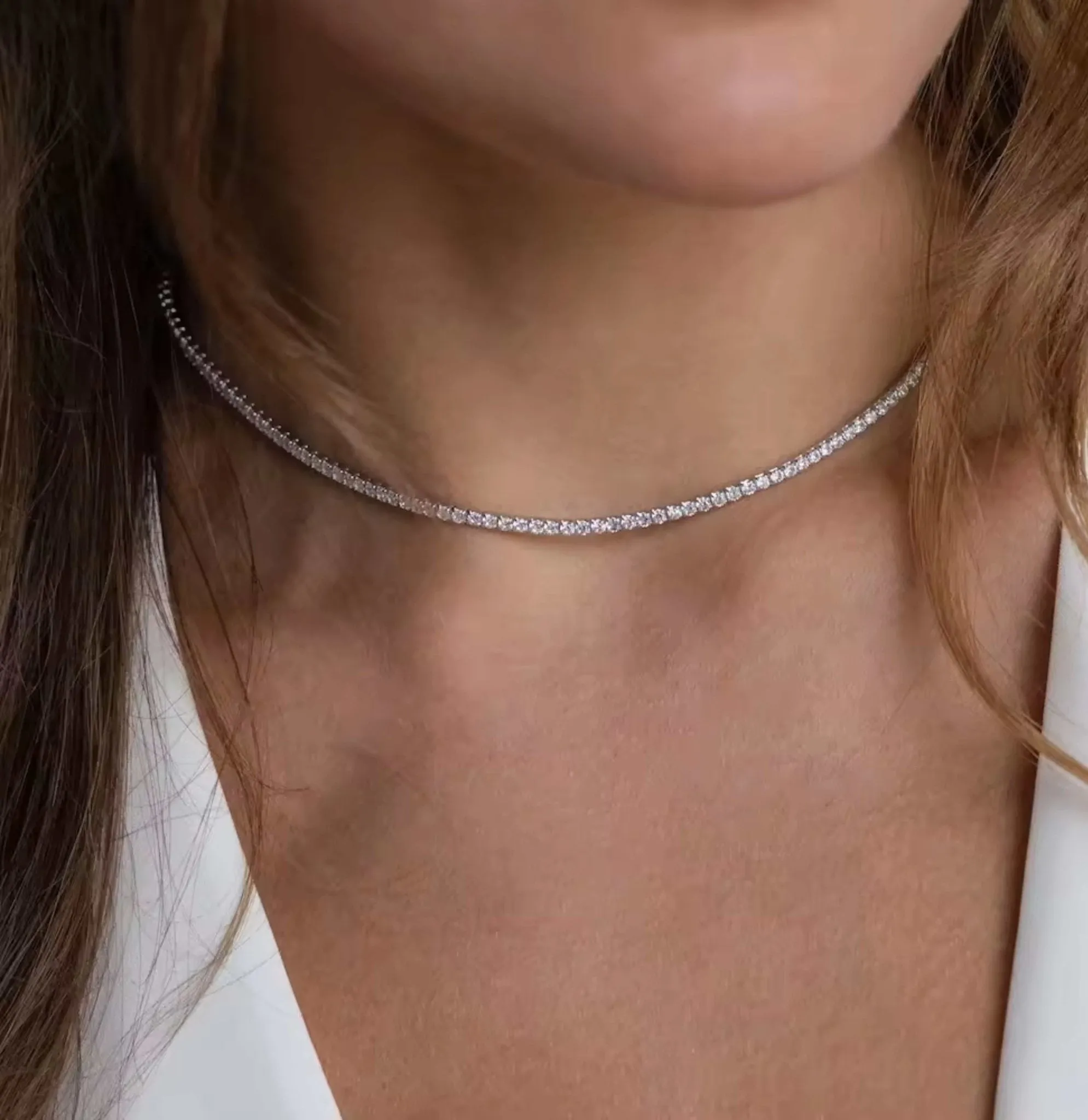 Classic choker for women