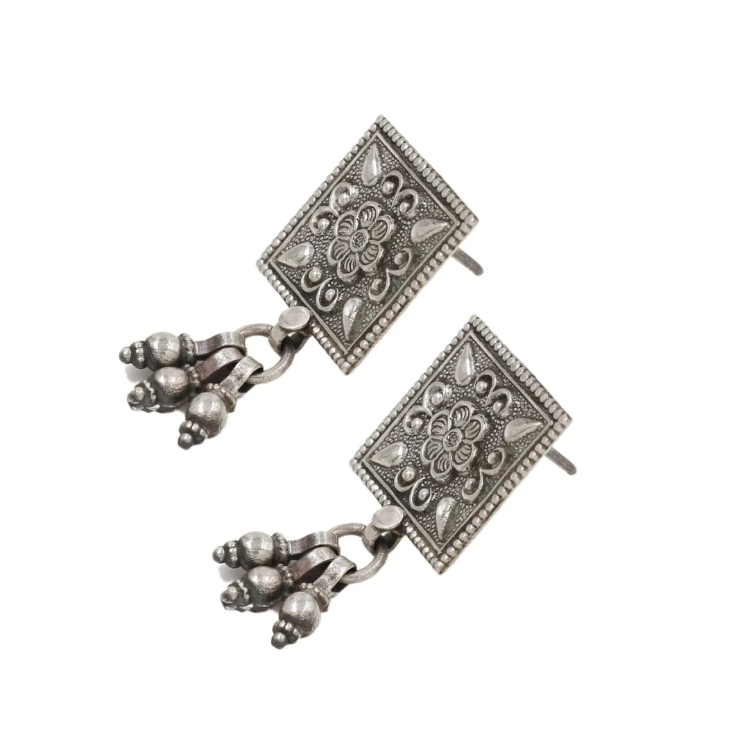 Refined Grace: Elegant Silver Handcrafted Earrings by Sangeeta Boochra