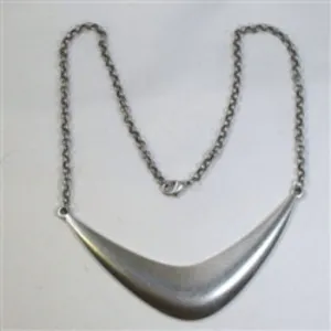 Silver Necklace Boomerang Focus Necklace