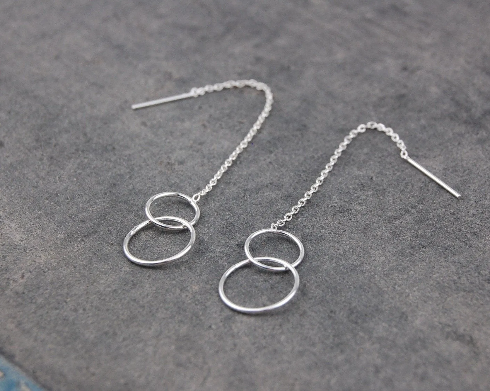 'two small rings' chain stick earrings | 925 silver